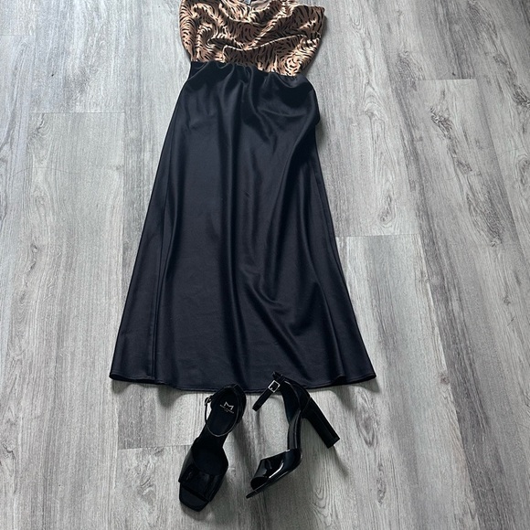 Feather & Bone Black Satin Midi Women's Skirt XS - Picture 6 of 7